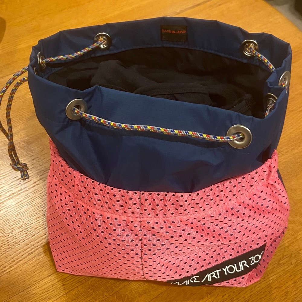 🇯🇵 Travel/Utility Bag - Picture 2 of 8
